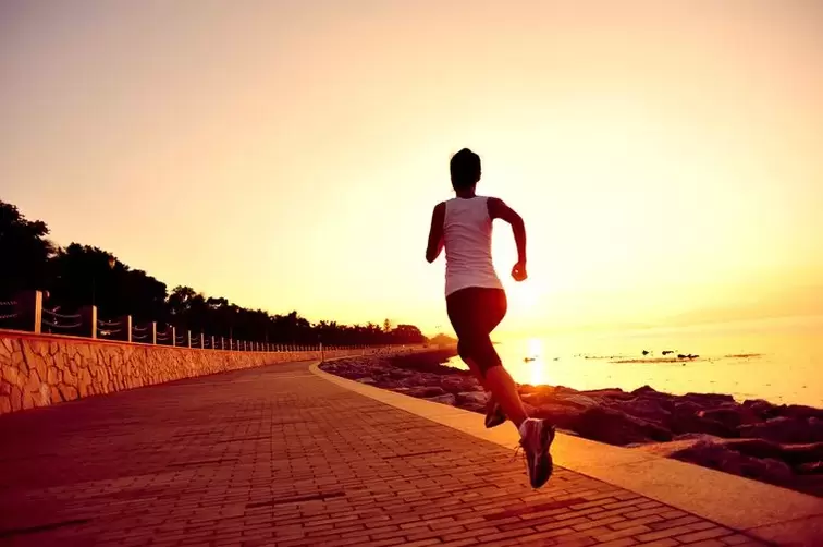 Half an hour of morning jogging for effective weight loss