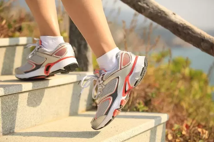 Stair climbing is one way to strengthen your leg muscles and lose weight